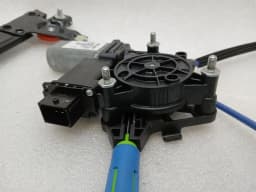 FERRARI Ferrari California TT F149 Right Door Winder 808737 SF90 Window Regulator Front Right — thumbnail 9