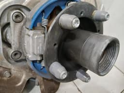 PORSCHE Porsche 911 992 GT3 Right Rear Hub 9GT505052A Wheel Bearing Housing Rear Right — thumbnail 4