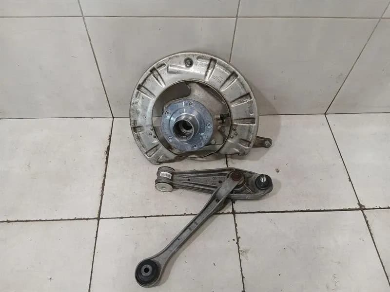 PORSCHE Porsche 911 991 Left Front Hub 99134115731 Wheel Bearing Housing Li Turbo Centre Lock
