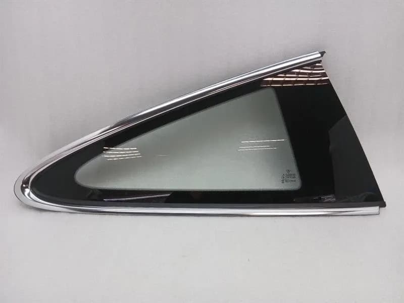 PORSCHE Porsche 911 992 GT3 right rear 1/4 glass 992845298AA door window rear Touring