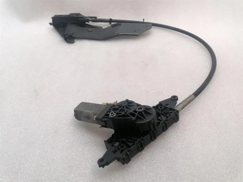 Mercedes SL R230 Side Flap Engine A2308200442 Actuator Side Flaps