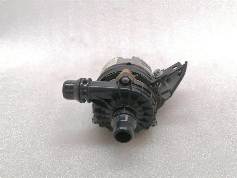 Mercedes EQC400 EQC N293 additional cooling pump A0005003800 coolant pump