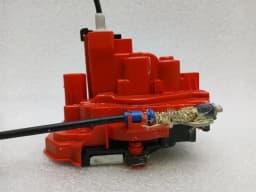 FERRARI Ferrari FF F151 Door Lock 83987600 RH LHD Door Lock — thumbnail 3