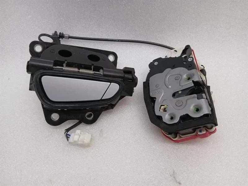FERRARI Ferrari Roma F169 Door Lock 806668 RH LHD Door Lock