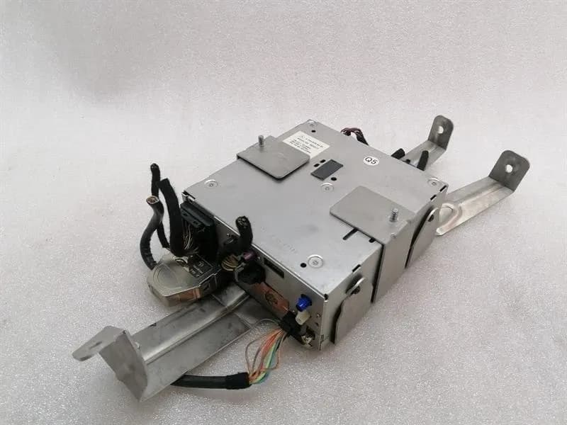 MAYBACH 57 W240 AUDIO AND VIDEO Control Module A2408205526 ECU
