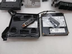 PORSCHE Porsche 911 992 GT3 engine ECU set 992906033 set engine control unit set PDK — thumbnail 2