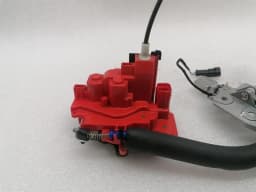FERRARI Ferrari GTC4 Lusso T 3.9 V8 F151M Door Lock 87065100 LHD LEFT Door Lock — thumbnail 8
