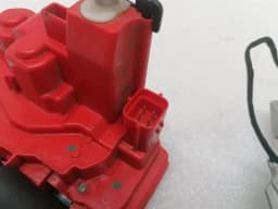 FERRARI Ferrari GTC4 Lusso T 3.9 V8 F151M Door Lock 87065100 LHD LEFT Door Lock — thumbnail 9