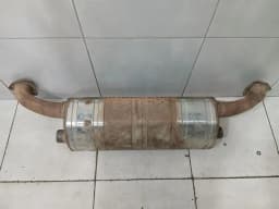 PORSCHE Porsche 991 exhaust silencer 99111143104 exhaust muffler defects — thumbnail 2