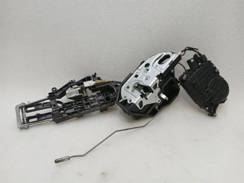 Rolls Royce Ghost 1 09-14 Door Lock 51215A36E23 RL Door Lock REAR LEFT