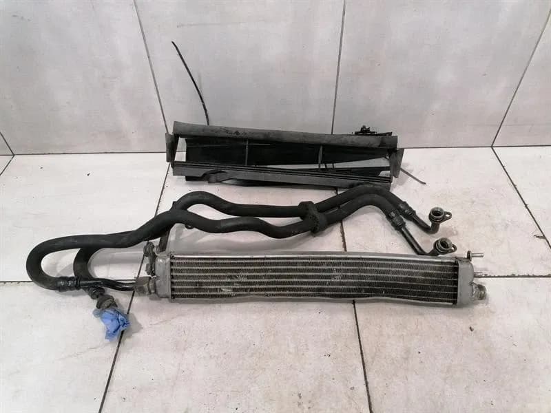Mercedes SL R230 Engine Oil Cooler A2205000500 Oil Cooler Radiator A1131800082