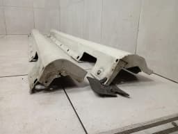MERCEDES-BENZ Mercedes C63 W204 side skirt set A2046980754 AMG side sills set defects — thumbnail 2