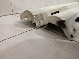 MERCEDES-BENZ Mercedes C63 W204 side skirt set A2046980754 AMG side sills set defects — thumbnail 5