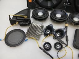 BMW BMW M4 F82 speaker set 9210151-04 speaker set Harman Kardon — thumbnail 3