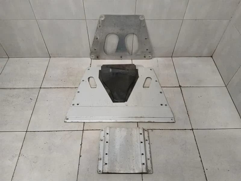 ASTON MARTIN Aston Martin Rapide 10-14 Undertray AD43-F111K36-AA Underbody Trim