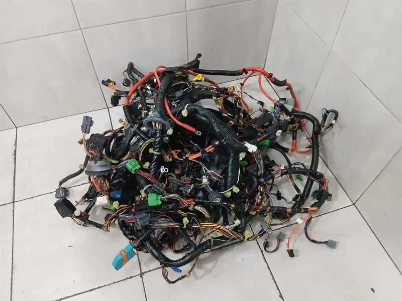 ASTON MARTIN ASTON MARTIN DB9 Volante Wiring Loom MAIN RHD VOLANTE