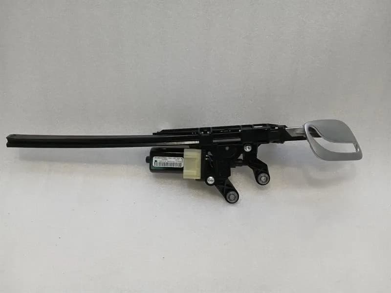 Bentley Continental GT W12 Speed Left Seatbelt Feeder 8F0857759 Belt Carrier Motor
