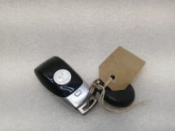 MERCEDES-BENZ Mercedes C Class W205 AMG Key Fob Keyring Key — thumbnail 3