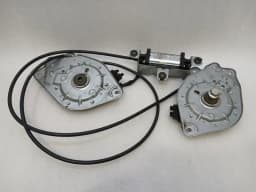 PORSCHE Porsche Boxster 987 Convertible Roof Motor 98662411701 Top Motor 98756117902 — thumbnail 2