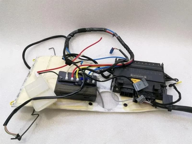 MERCEDES-BENZ Mercedes S-Class W220 Right Seat Control Module A2209102075 Seat Control Unit