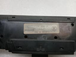 ASTON MARTIN Switch LNA6292CA Jaguar X300 clock dispay faulty switch — thumbnail 9