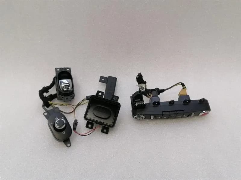 BENTLEY Bentley Continental GT W12 Switchpack Park Brake 3W0959676B Switch Start/Stop