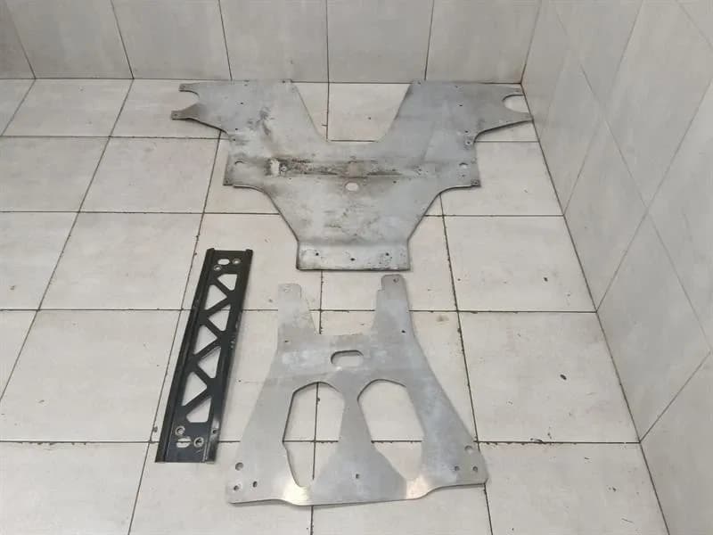 ASTON MARTIN Aston Martin Vanquish AM310 Undertray Underbody Trim 9G43-11262