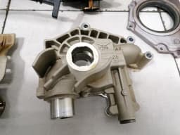ASTON MARTIN Aston Martin Rapide 10-14 Oil Sump CD33-6675-CC Oil Pan — thumbnail 4