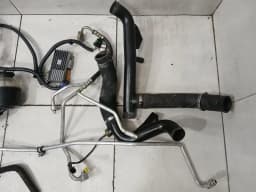 ASTON MARTIN Aston Martin Vanquish S 04-07 V12 Radiator Parts 4G43-8C342-AC Radiator Package Parts — thumbnail 3