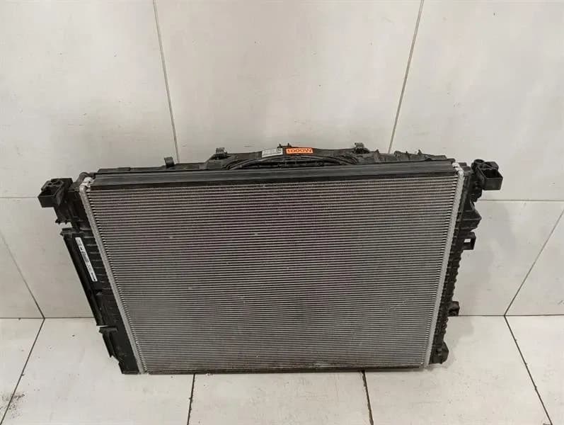 MERCEDES-BENZ Mercedes E63 AMG W213 Radiator Pack A0995000501 Radiator Pack FAULTY