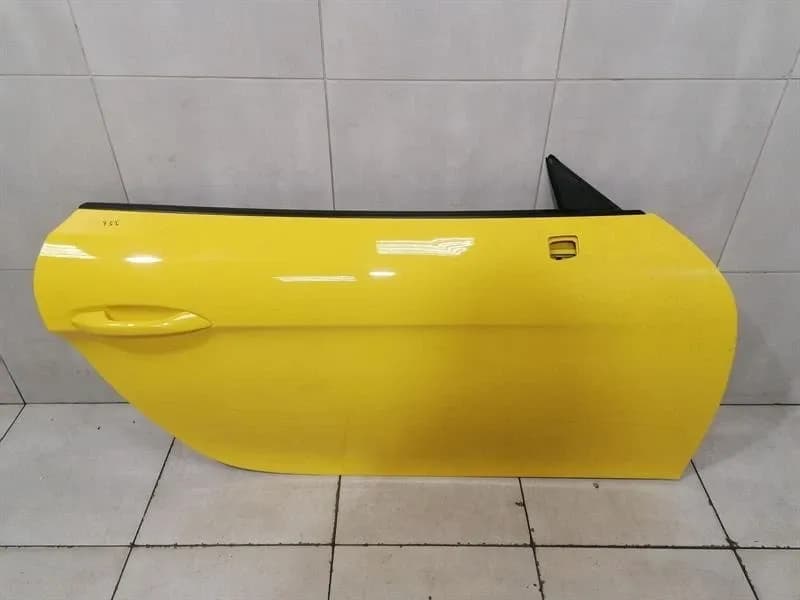 Porsche Cayman 718 GT4 right front door 982831052AY door front right
