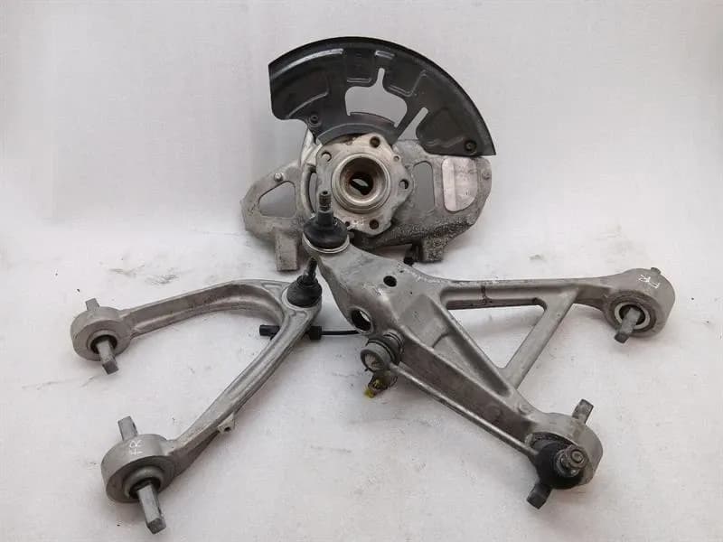 FERRARI Ferrari California T F149 Right Front Hub 289157 Wheel Bearing Housing Front Right