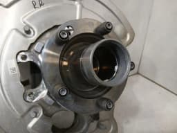 PORSCHE MK2 GTS PORSCHE 911 992 Right Rear Hub 992505052GY Wheel Bearing Housing Center Lock — thumbnail 3