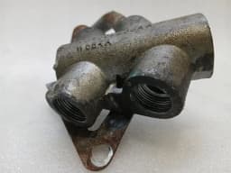 ASTON MARTIN Aston Martin DB9 Volante Valve 4G436L635AA Valve 4G43-6L635-AA — thumbnail 5