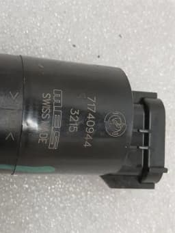 FERRARI Ferrari California T F149 14-17 washer fluid pump 81632900 washer water pump — thumbnail 8