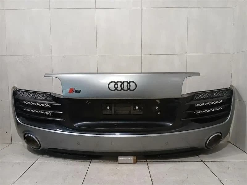 AUDI 2014 AUDI R8 TYPE 42 5.2 V10 COUPE REAR BUMPER 420807303J REAR BUMPER SET