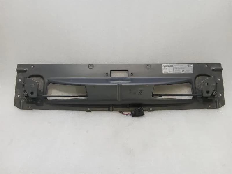 AUDI Audi R8 Type 42 5.2 Coupe Rear Spoiler 420827948B Rear Spoiler Drive Unit Engine