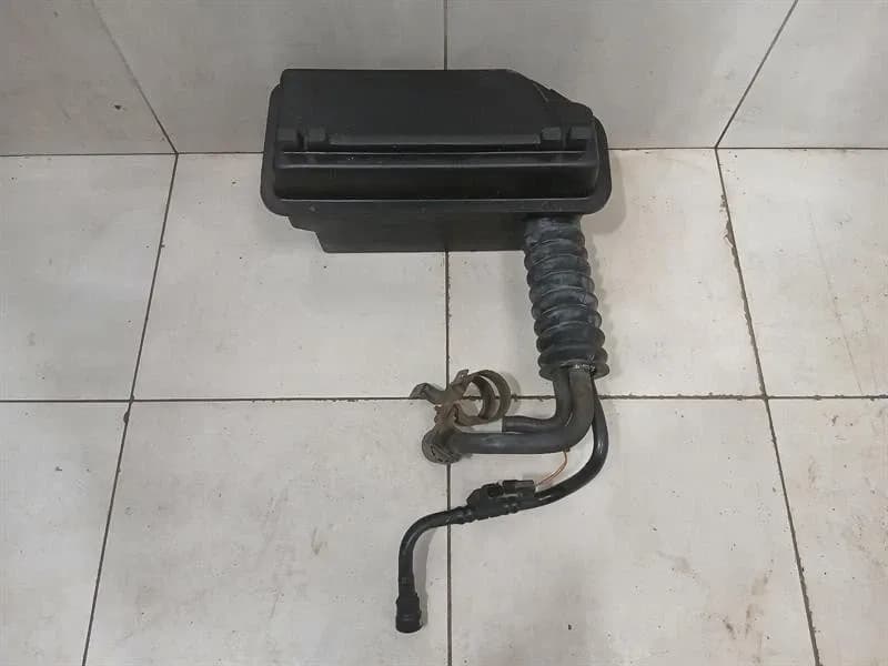 Aston Martin Vanquish S 04-07 V12 Reservoir F5RX-9D653-FC EVAP Tank