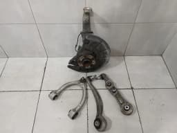 MERCEDES-BENZ Mercedes C AMG C63 W205 Right Front Hub A2053306804 Wheel Bearing Housing Front Right — thumbnail 1