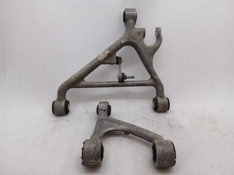 ASTON MARTIN Aston Martin Vanquish AM310 Right Rear Wishbone DG43-5B530-AB Right Wishbone