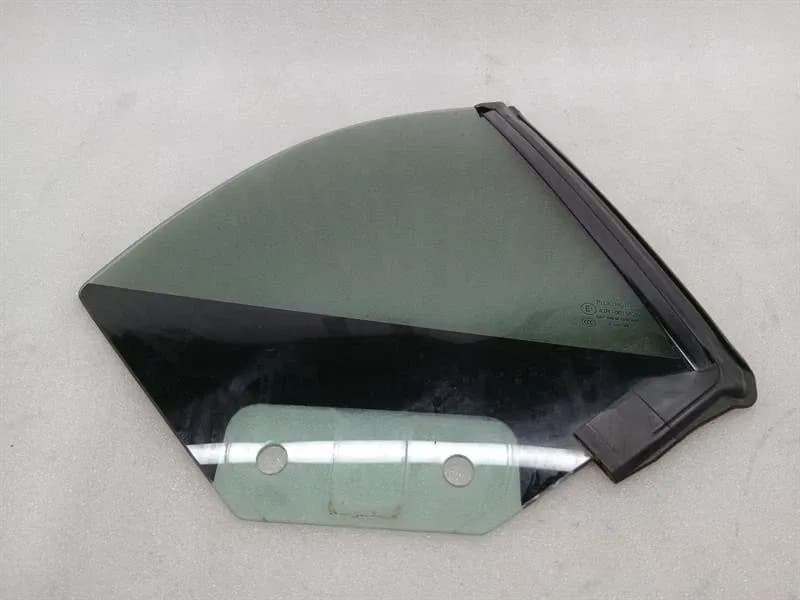 ASTON MARTIN Aston Martin Vanquish AM310 Rear 1/4 Glass FD33-L29750-AB Door Panel 1/4 Rear RH