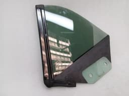 ASTON MARTIN Aston Martin Vanquish AM310 Rear 1/4 Glass FD33-L29750-AB Door Panel 1/4 Rear RH — thumbnail 6
