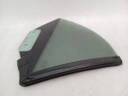 ASTON MARTIN Aston Martin Vanquish AM310 Rear 1/4 Glass FD33-L29750-AB Door Panel 1/4 Rear RH — thumbnail 9