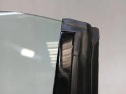 ASTON MARTIN Aston Martin DB9 Volante Rear 1/4 Glass 4G43-N29750-BA Door Panel 1/4 Rear RH — thumbnail 5