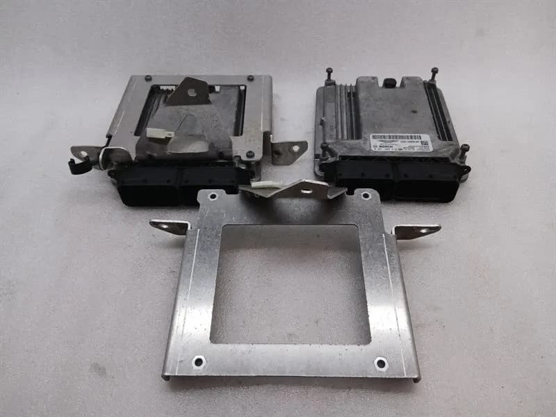 ASTON MARTIN Aston Martin Vanquish AM310 Engine ECU ED23-12A650-AA Engine Control Unit