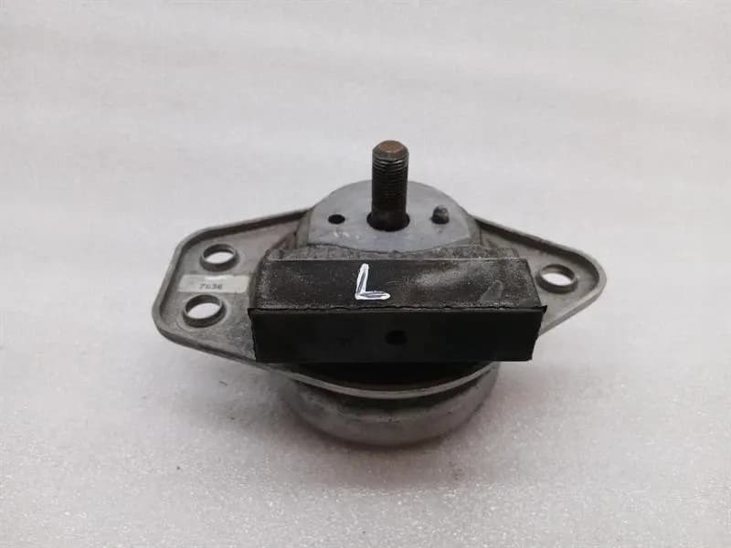 FERRARI Ferrari California T F149 14-17 engine mount 303182 engine mount