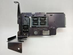 ASTON MARTIN Aston Martin Vanquish S 04-07 V12 Fuse Box 3R12-370533-AB Fuse Box — thumbnail 2