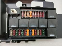 ASTON MARTIN Aston Martin Vanquish S 04-07 V12 Fuse Box 3R12-370533-AB Fuse Box — thumbnail 5