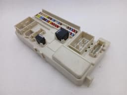 ASTON MARTIN Aston Martin DB9 Volante Fuse Box 31268178 Fuse Box — thumbnail 5