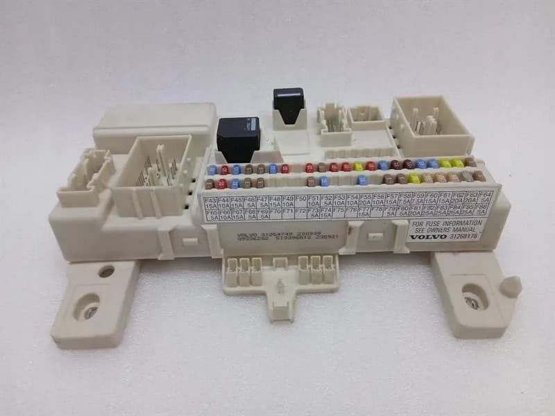 ASTON MARTIN Aston Martin DB9 Volante Fuse Box 31268178 Fuse Box
